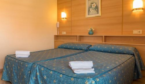 Double Room with Extra Bed (3 Adults)