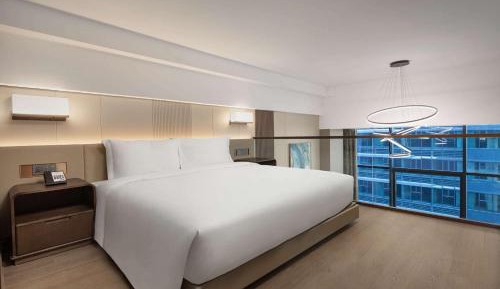 King Suite with View