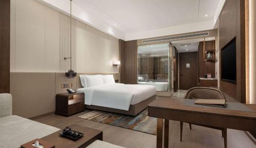 Deluxe King Room