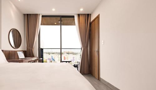 Junior Suite with Balcony