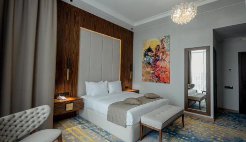 Deluxe King Room
