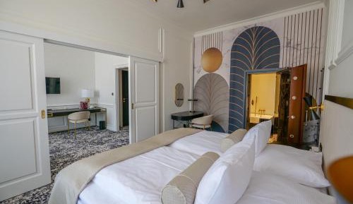 Suite with City View