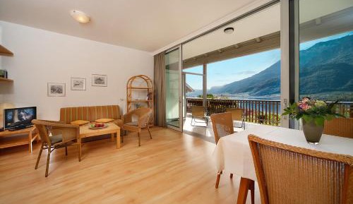 One-Bedroom Apartment with Terrace