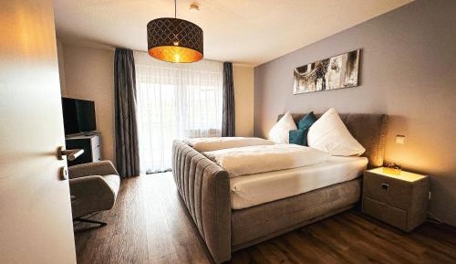 Superior One-Bedroom Apartment with Balcony