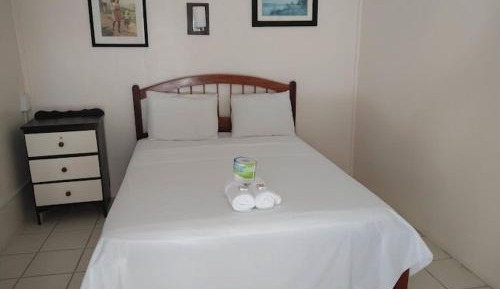 Basic Private Room with Shared Bathroom - Fan  No AC / Room 2A