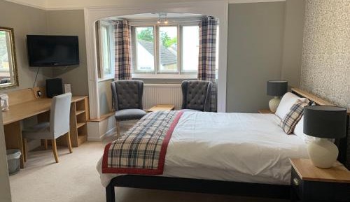 Family Room (3 Adults)