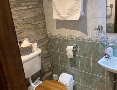 Standard Twin Room with Shower