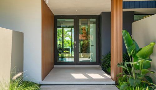 Seven-Bedroom House
