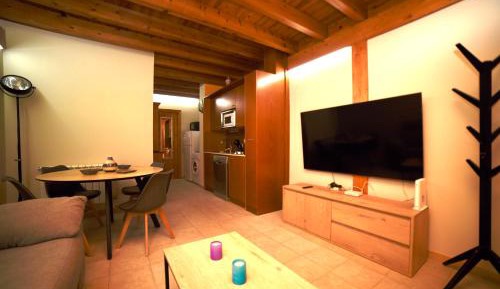 One-Bedroom Apartment with View