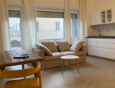 One-Bedroom Apartment with City View