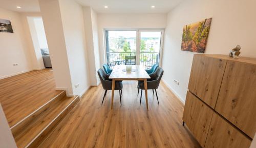 One-Bedroom Apartment with Balcony