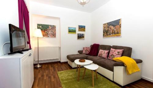 Two-Bedroom Deluxe Apartment