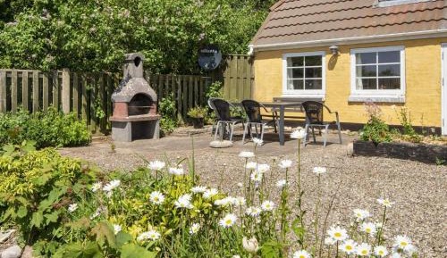 Three-Bedroom Holiday Home 