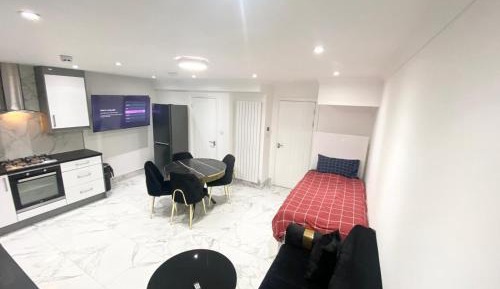 Three-Bedroom Holiday Home 