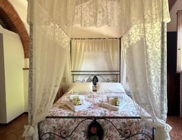 One-Bedroom Apartment with Garden View