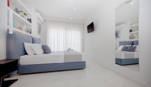 Deluxe Double Room with Balcony and Sea View