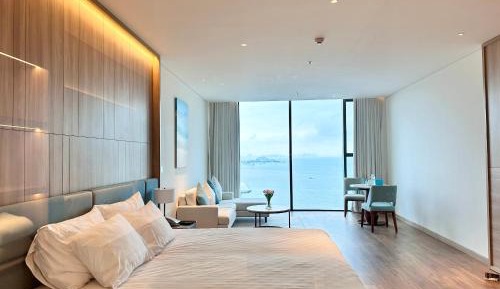 One-Bedroom Apartment - Oceanfront