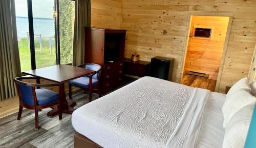 King Room - Lake Front Bridgeview