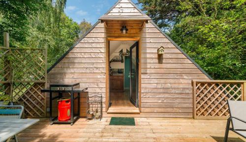 Superior One-Bedroom Apartment