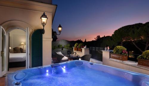 Terrace Jacuzzi Suite