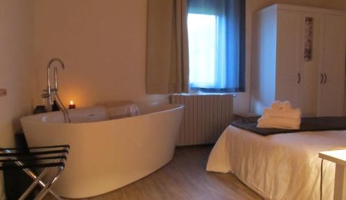 Double Room with Design Bath