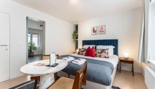 Deluxe Double Room with Bath