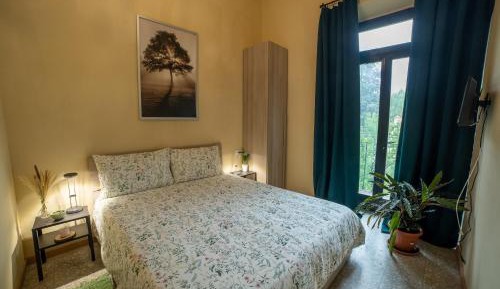 Single Room with Private Bathroom