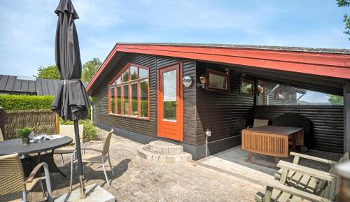 Three-Bedroom Holiday Home 