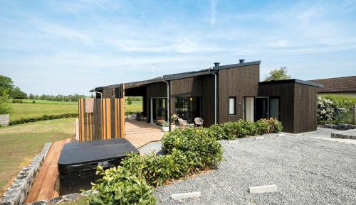 Three-Bedroom Vacation Home 