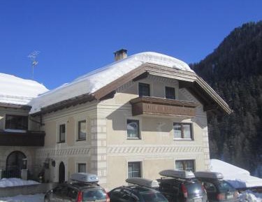 Two-Bedroom Apartment (4 Adults)