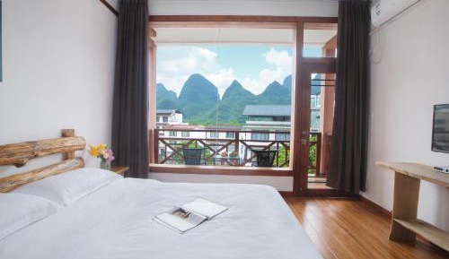 Deluxe Family Suite