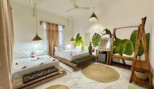 Deluxe Family Room