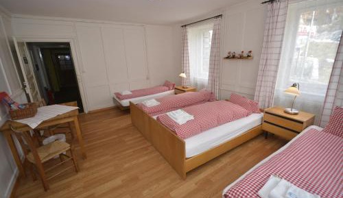 Mixed Dormitory Room