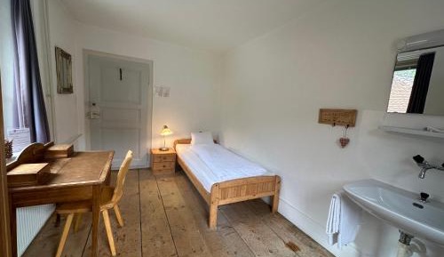 Single Room with Shared Bathroom