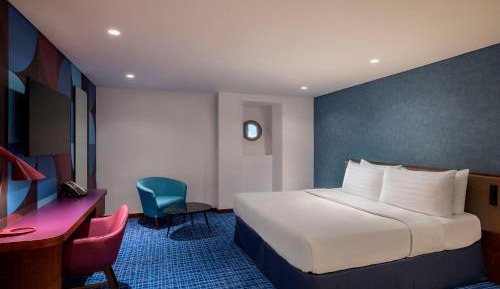 Superior Room with One Double Bed and One Single Bed