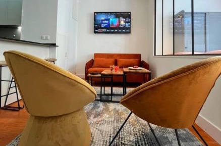 One-Bedroom Apartment with City View
