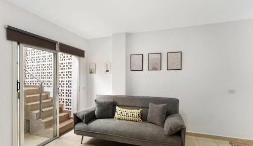 Superior One-Bedroom Apartment