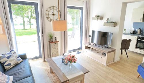 One-Bedroom Apartment with Terrace