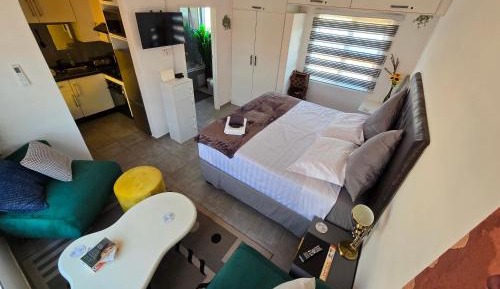 One-Bedroom Bungalow