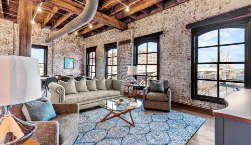 Two-Bedroom Apartment with City View