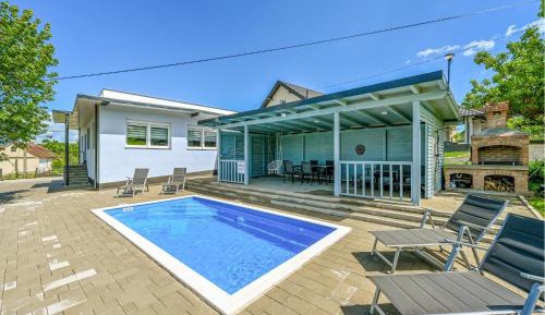 Two-Bedroom Holiday Home