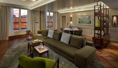 Penthouse Suite