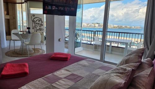 Deluxe Double Room with Balcony and Sea View