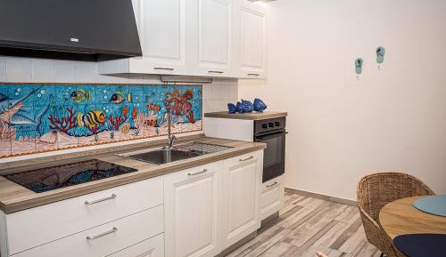 One-Bedroom Deluxe Apartment