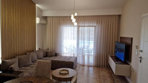 Apartment with Garden View