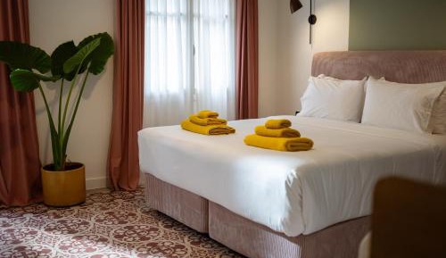 Deluxe King Room