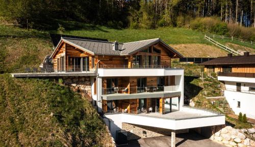 Superior Chalet