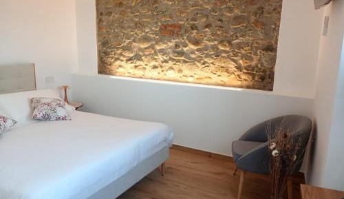 Quadruple Room with Private Bathroom