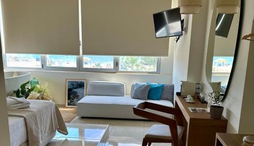 Studio with Sea View