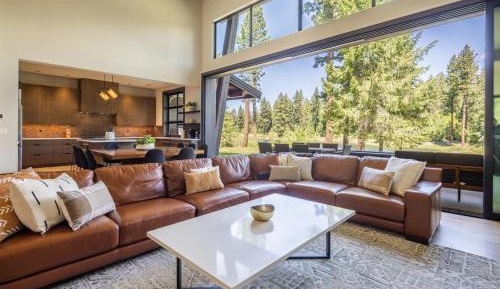 Six-Bedroom Holiday Home
